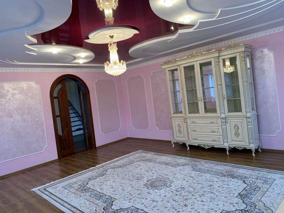 Продається будинок з неймовірним краєвидом, з комерцією,можливий обмін