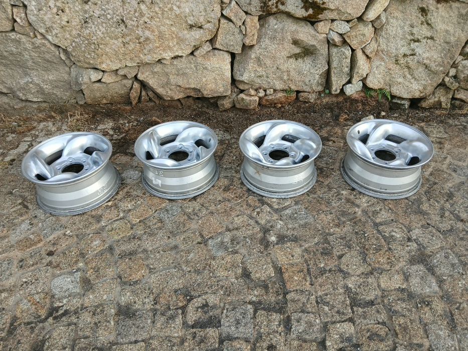 Vendo 4 jantes 15 furação japonesa