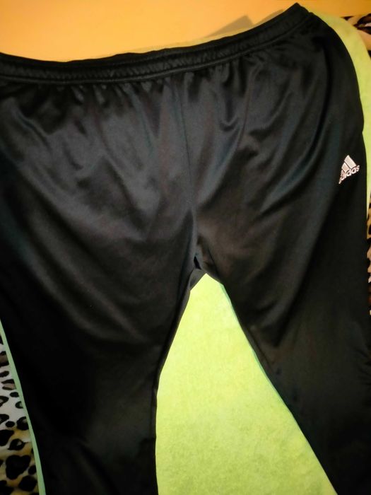 Spodnie marki Adidas r. 3XL
