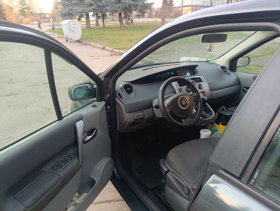 Рено сценік 2  1.9 дизель  Автомат