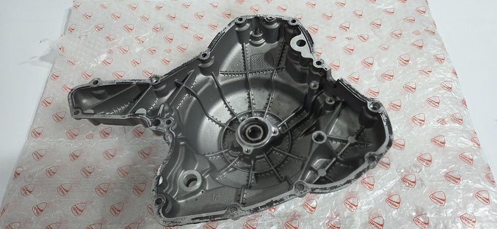 Ducati Monster 696/796 pokrywa Alternatora dekiel kapa  lewa