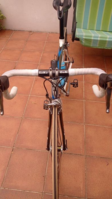 Bicicleta estrada em carbono