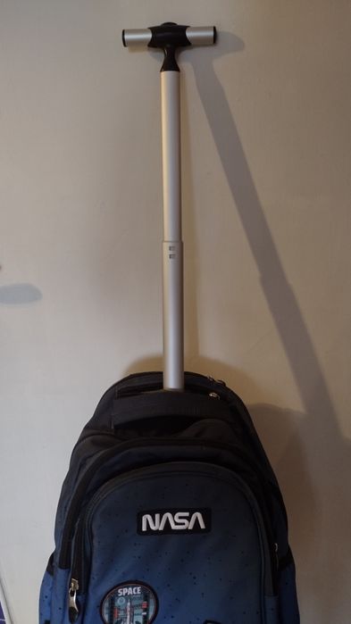 Torba szkolna "NASA" na kółkach, z rączką.