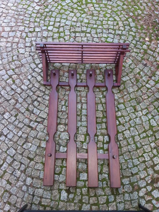 Wieszak drewniany (2) ścienny duży z półką. Drewno lite. Stan: bdb.