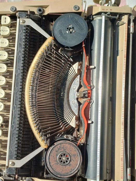 Maquina de escrever Singer Modelo T-3