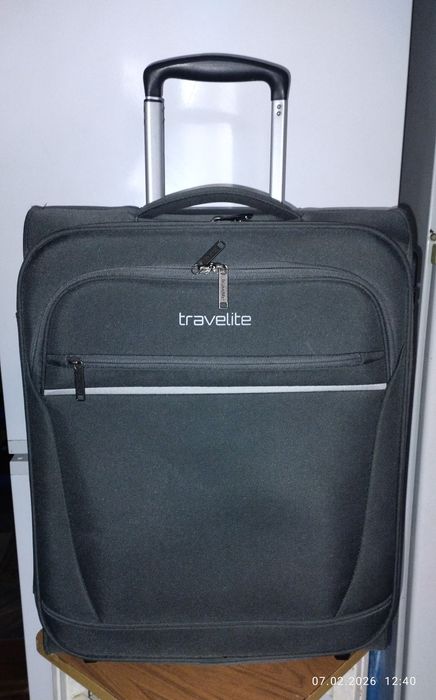 Чемодан фирменный,51×39×19 см."TRAVELITE".