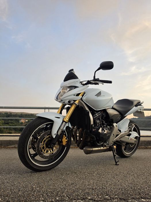 Honda Hornet 17k kms