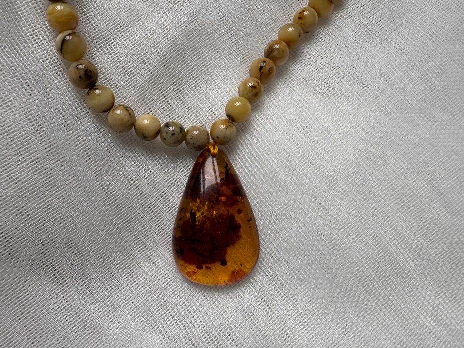 Бурштинове намисто янтарь цільний 21,8 г 63 см