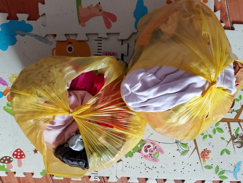 Oddam za darmo ubranka dla dziewczynki