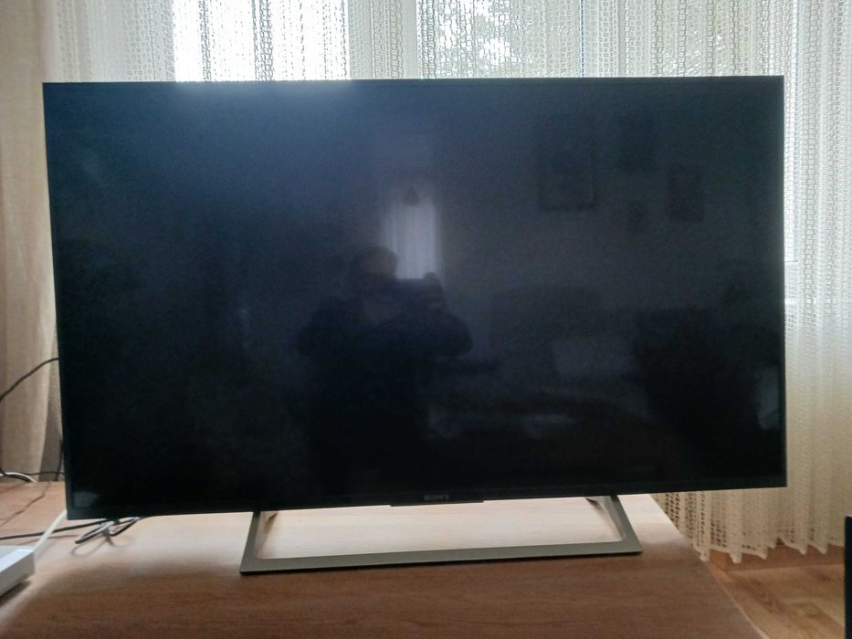TV SONY BRAVIA 4K model KD-49XE7096