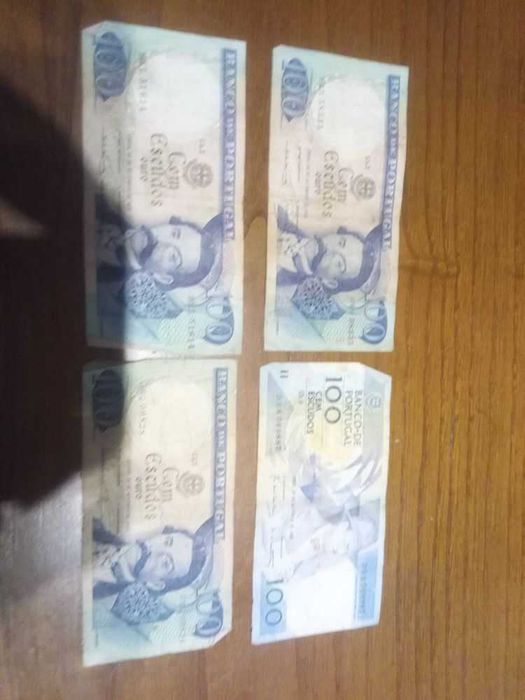 Notas de escudo e estrangeiras