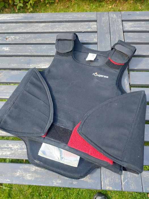 Kamizelka jeździecka fouganza decathlon konie