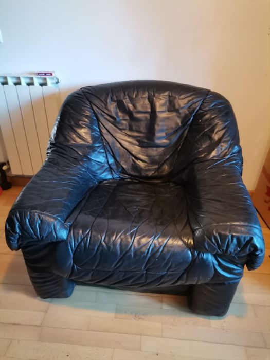 Sofá preto em pele genuína-super confortável