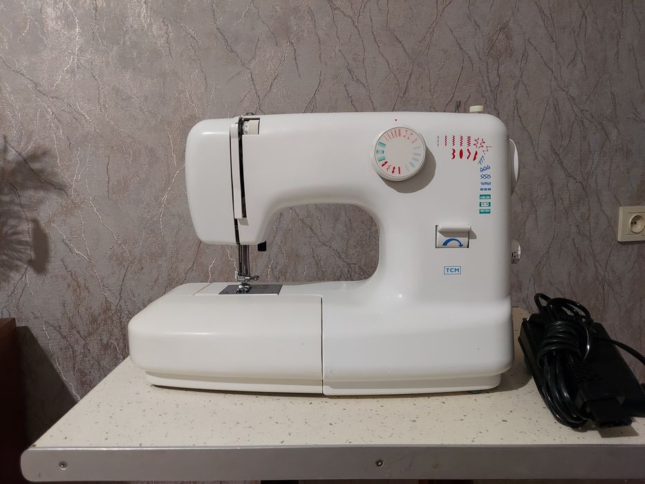 швейная машинка.швейна машина