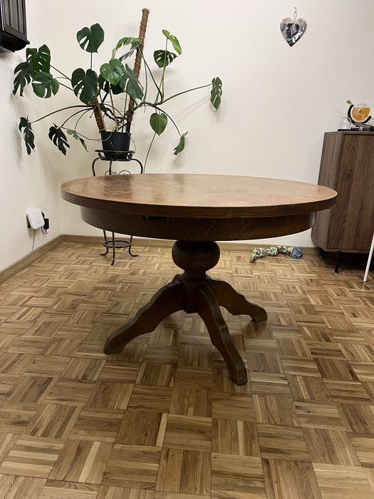 Okrągły stół dębowy