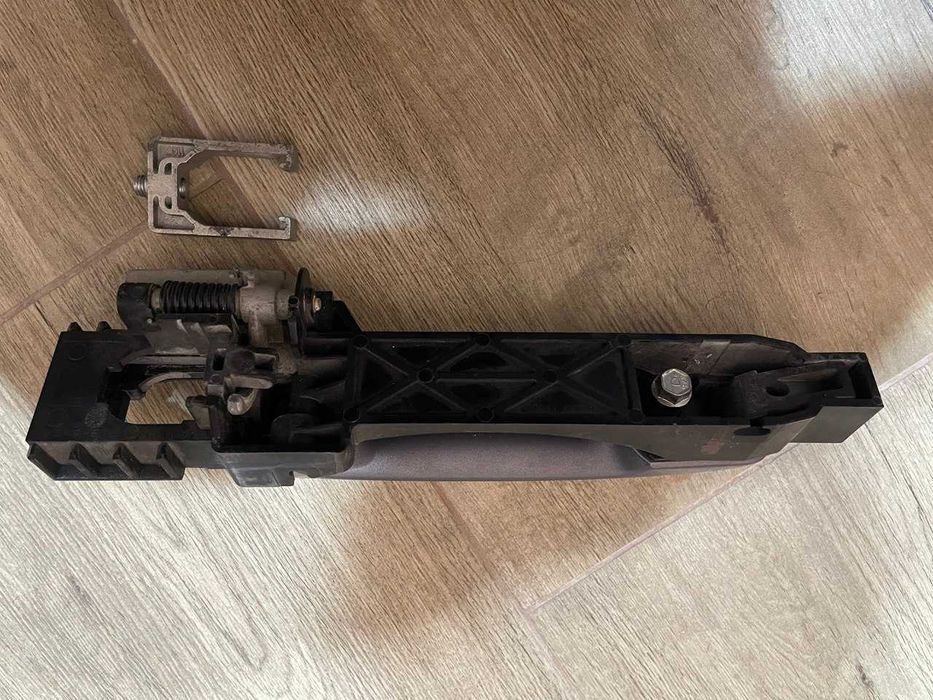 Ручка дверей Nissan Qashkai