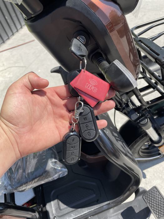 Доставка безкоштовна акумуляторний трицикл Їдемо 800W баланс трініті.