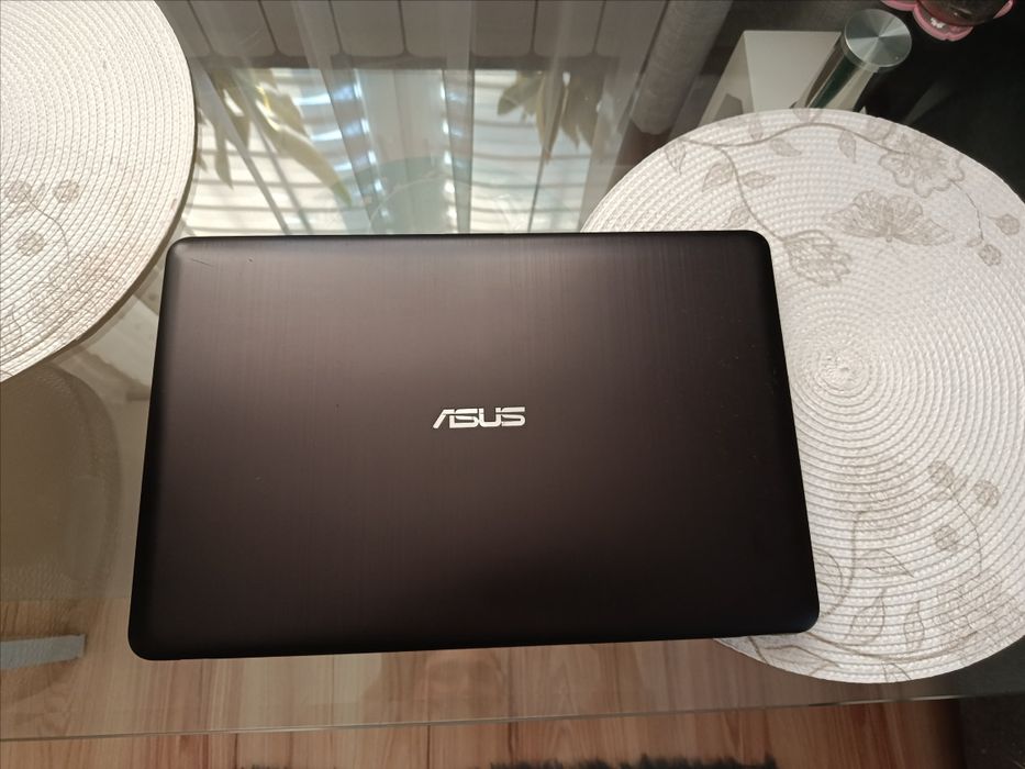 Hit czarno srebrny Laptop Asus