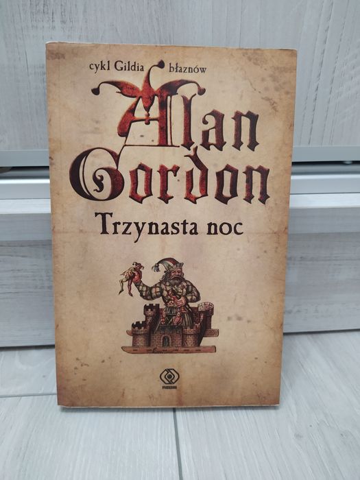 Książka z cyklu " Gildia błaznów "
