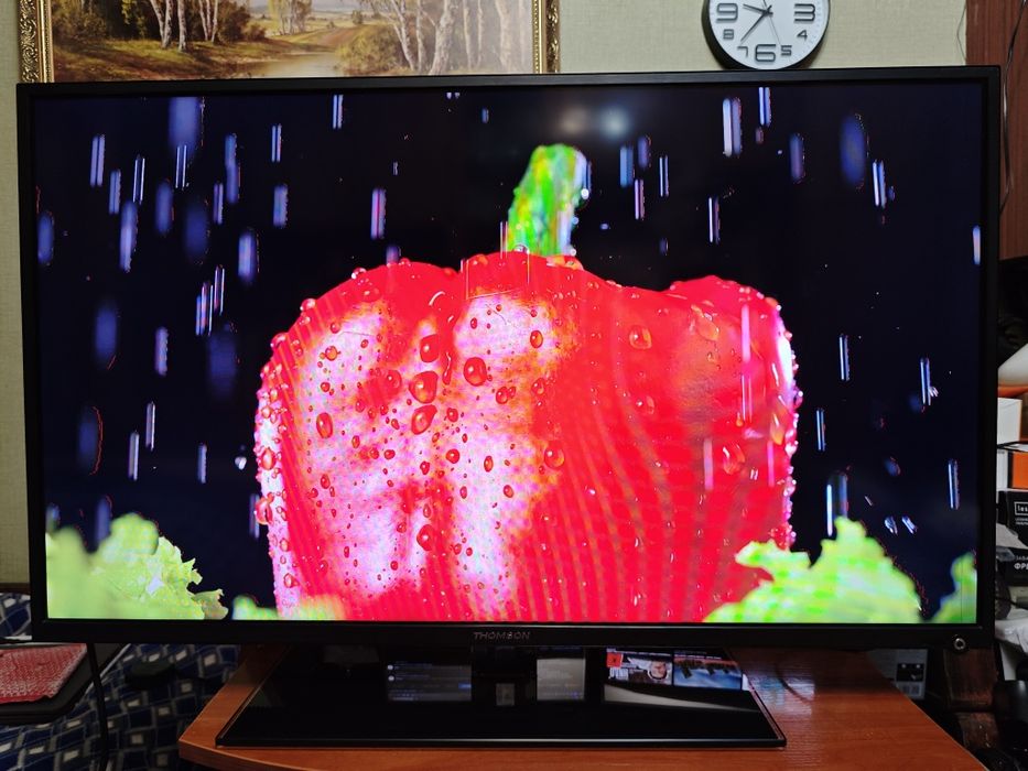 Телевизор Thomson 46FU5553 ( 46", Full HD, HDMI x 4 )