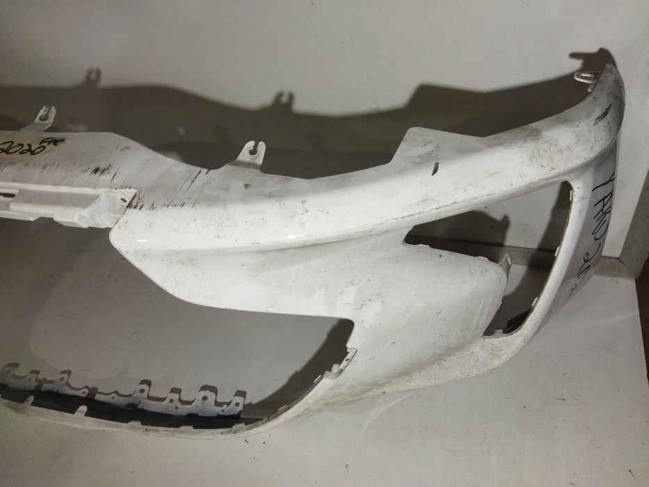 Parachoque Toyota Yaris frente 2020