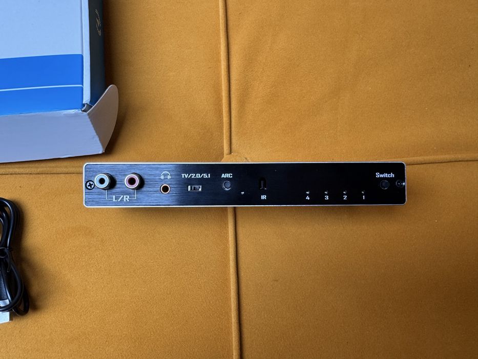 Navceker przełącznik HDMI Switch & audio extractor 4x2 5.1 ARC 5.1 optical