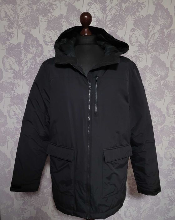 Продам парку Adidas Performance.