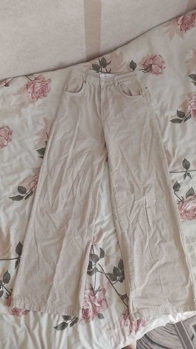 Продам стильні штани з вельвету від Bershka