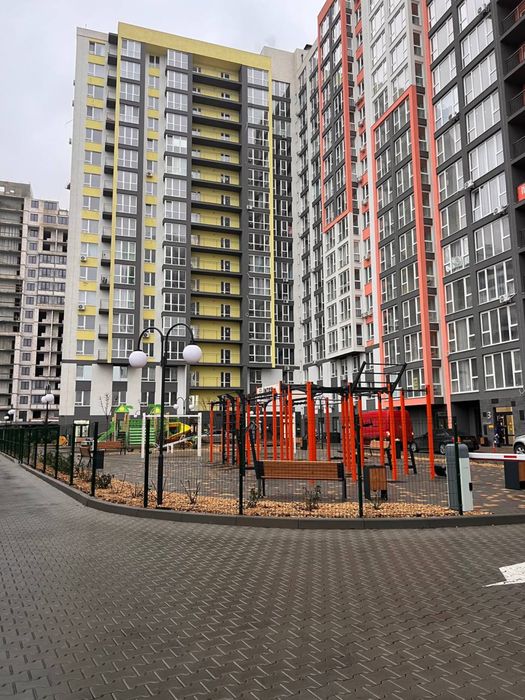 Продам однокімнатну квартиру ЖК Акварель 8