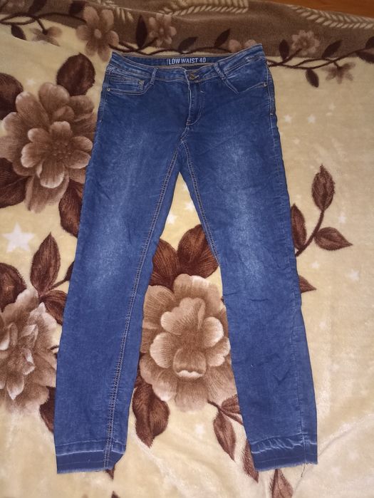 Grantowe Spodnie jeansowe low waist
