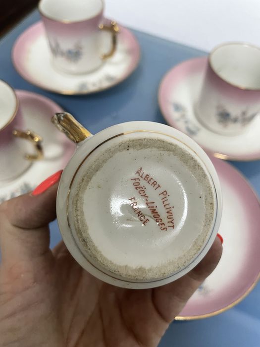 Quatro chávenas de café. Limoges