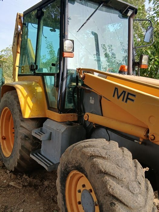 Retroescavadora MF 860 Matriculada