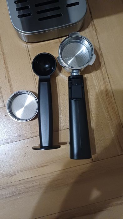 Ekspres do kawy NOWY, duża moc 1350 W