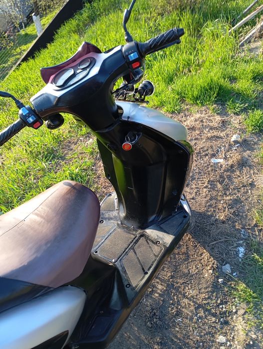 Продам скутер дефіант велон 125 кубів