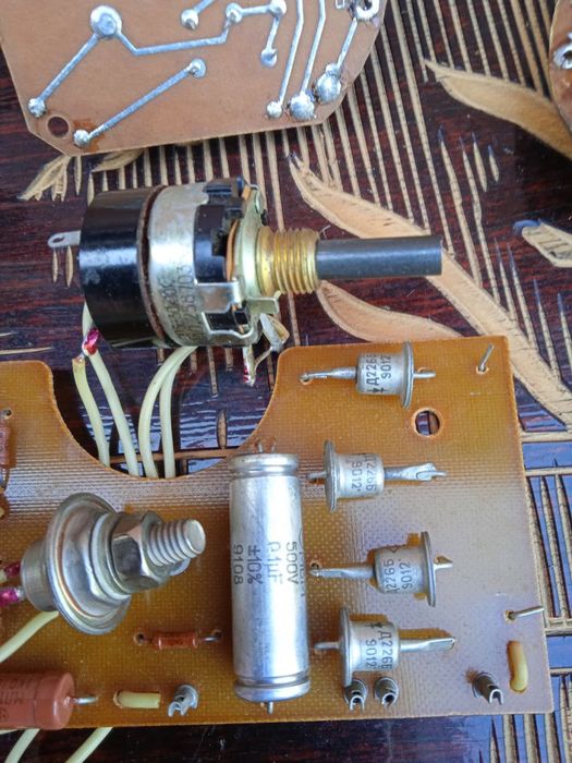 Продам 8 плат управления 220 в на 12 вольт