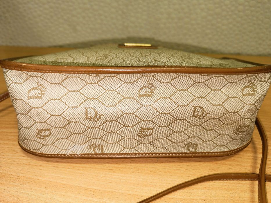 сумка Honeycomb Crossbody от Christian Dior