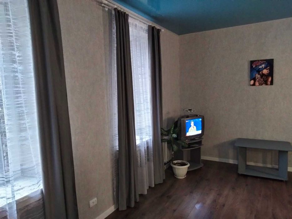 Центр.VIP Студія, Подобово. Кондиціонер, Wi-Fi, Звiтнi документи.