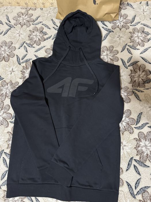 Продам костюм 4F