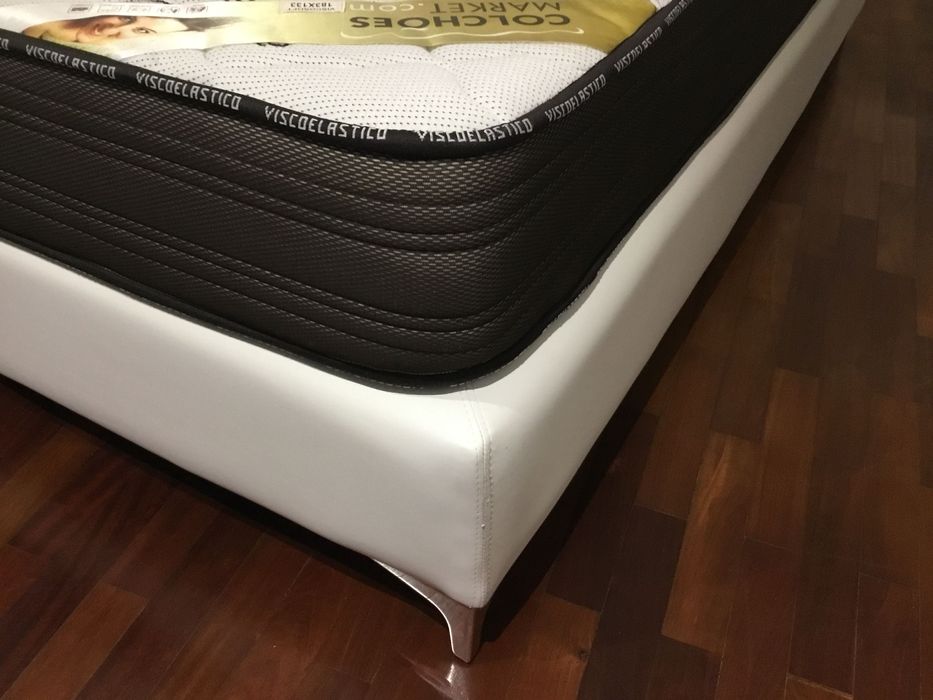 Cama + colchão 140x190 Belioni 2 anos de uso