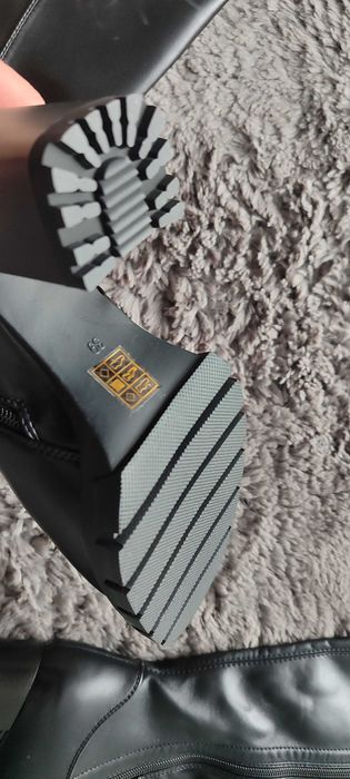 Kozaki czarne rozm. 39 Nowe z metką!