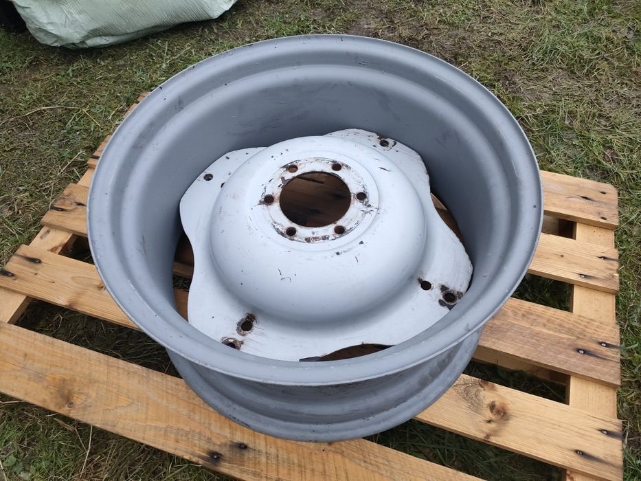 Felga r24 deutz fahr agrokid same solaris felgi iseki kubota r20 i r30