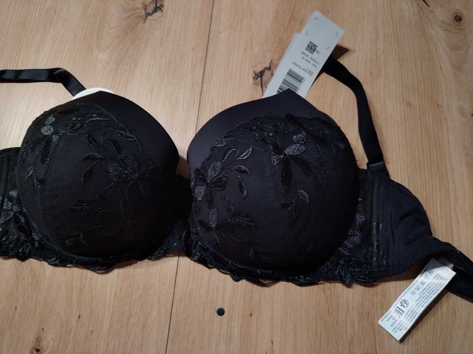 Biustonosz Triumph Sexy Angel Spotlight WHU X 75 G Czarny nowy