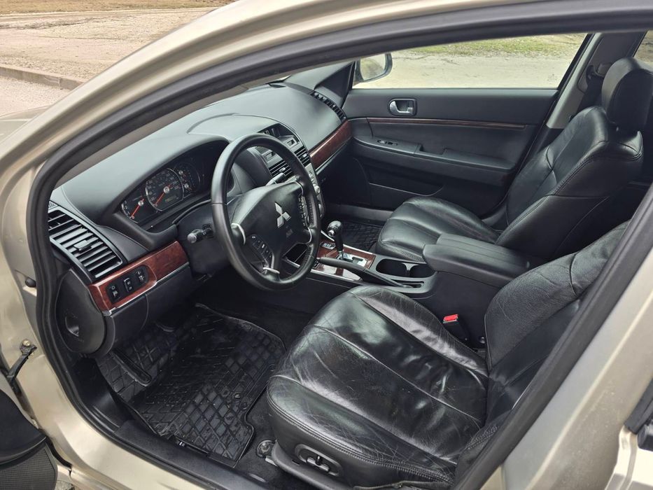 Mitsubishi Galant 2009