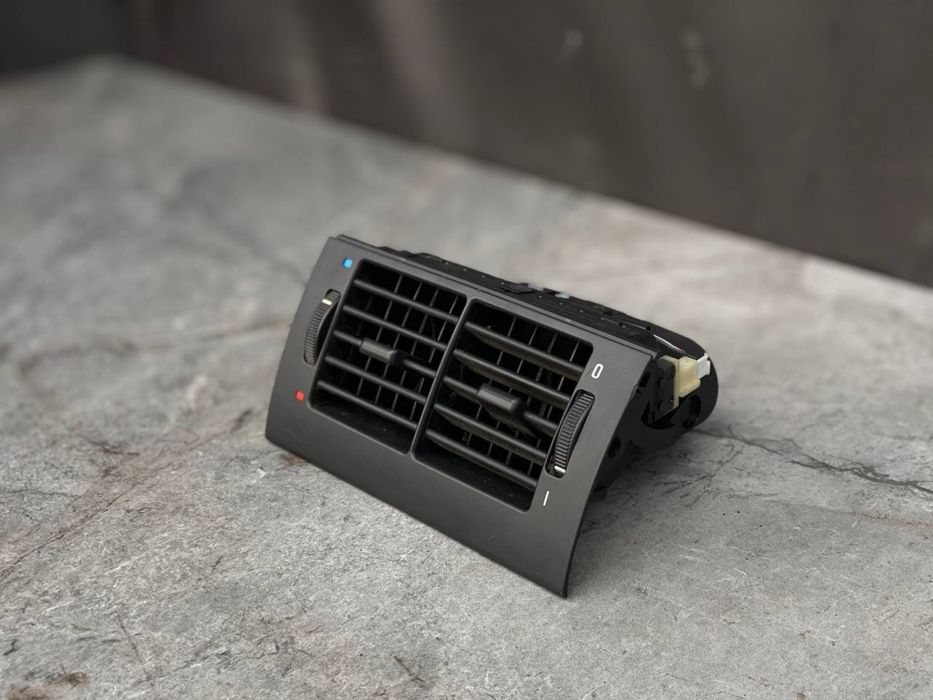 Дефлектор повітря задній БМВ Е39 дефлектор повітря зад бмв е39 Шрот