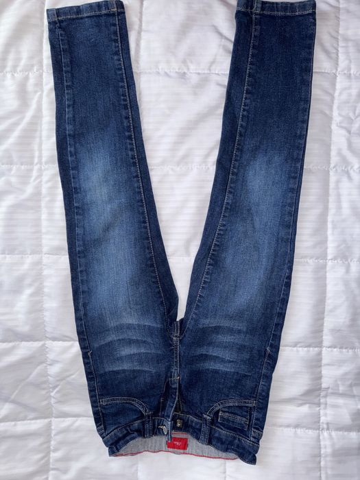 Джинси на дівчинку7-8 років