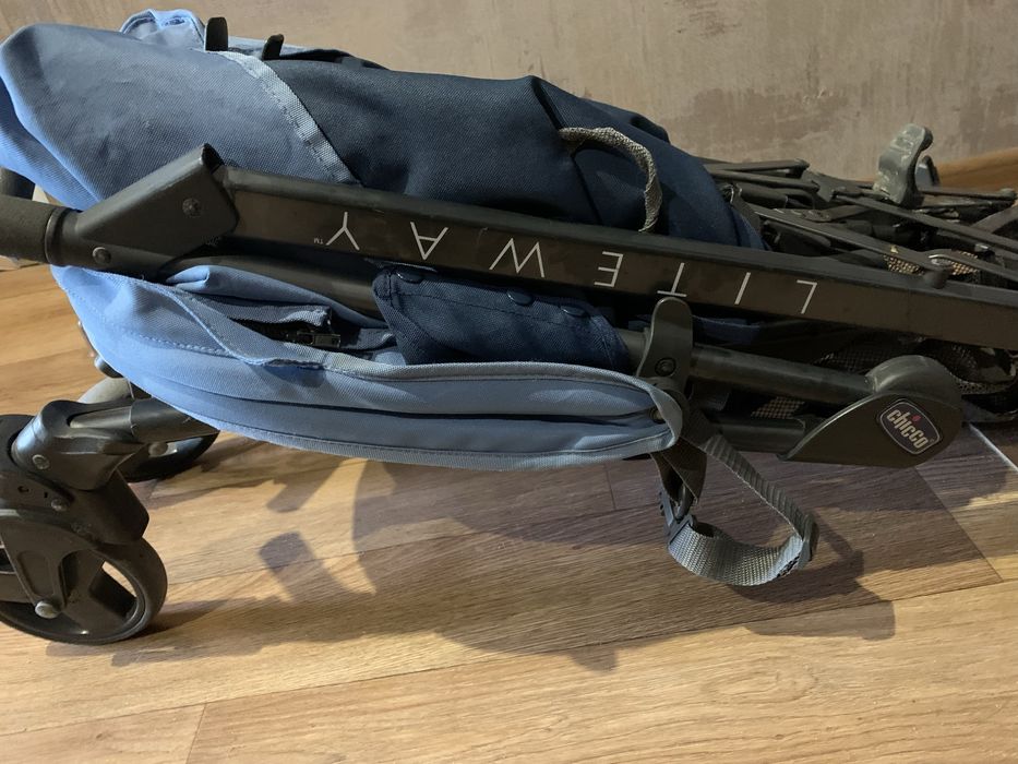 Продам летнюю коляску Chico