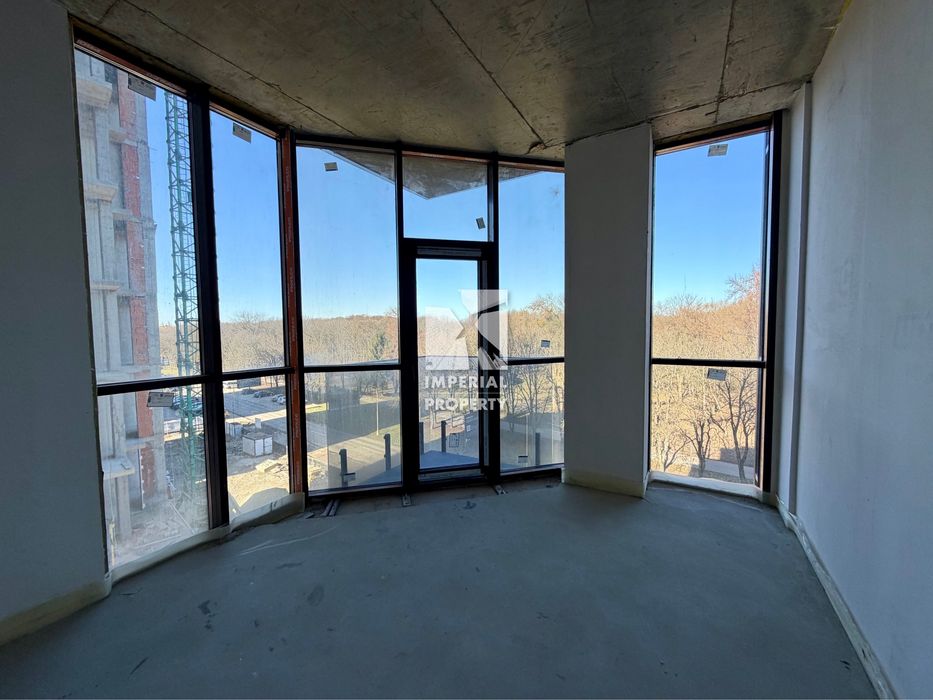 Продається 3-кімнатна квартира в ЖК УЖ Тавер, на набережній! Боздож!