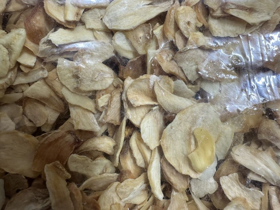 Часник сушений пластівцями