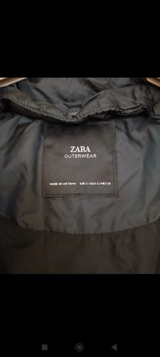 Zara s czarna puchowa kurtka