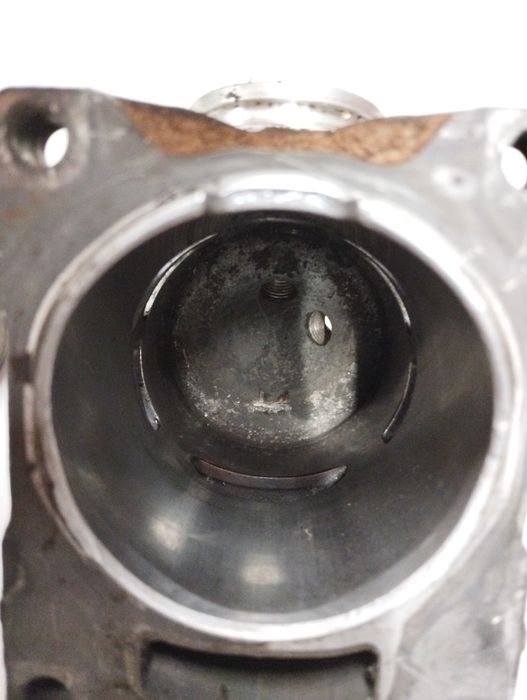 Продам цилиндр циліндр на бензопилу  штиль MS 462